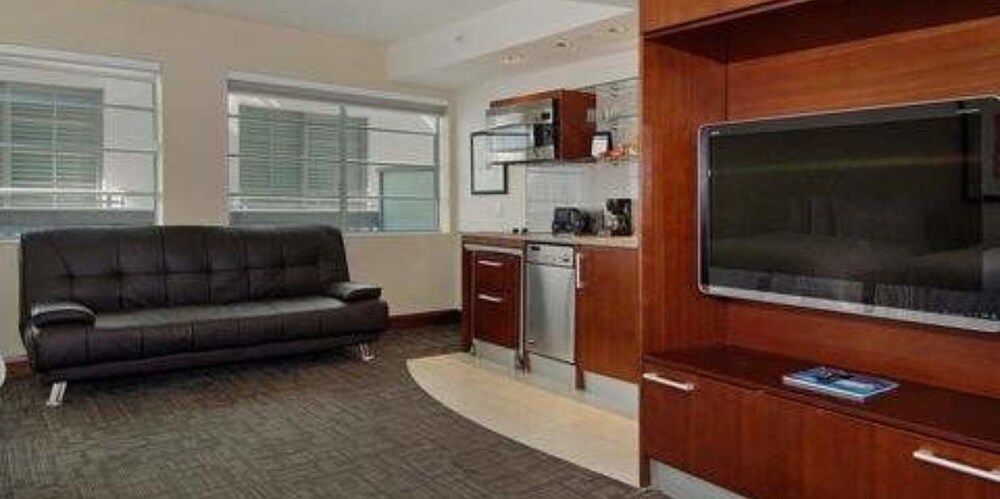 Strand Ocean Drive Suites - photo 29