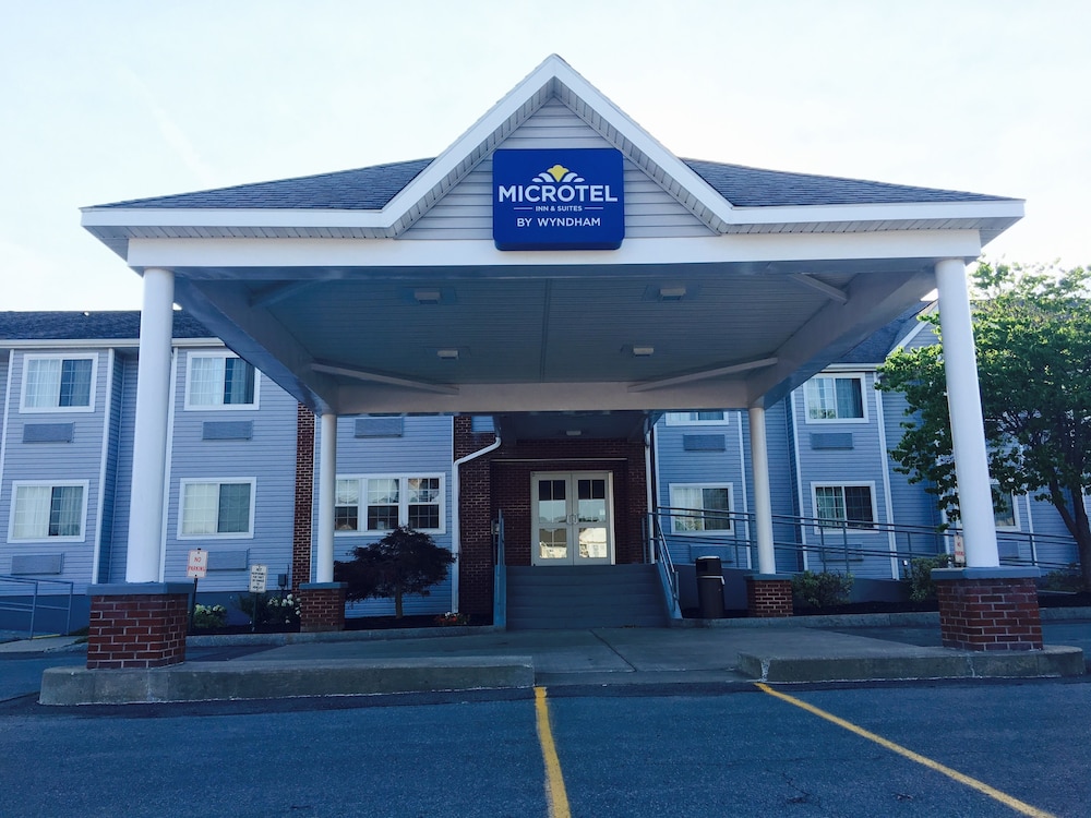 Microtel Inn & Suites by Wyndham Baldwinsville Syracuse - photo 32