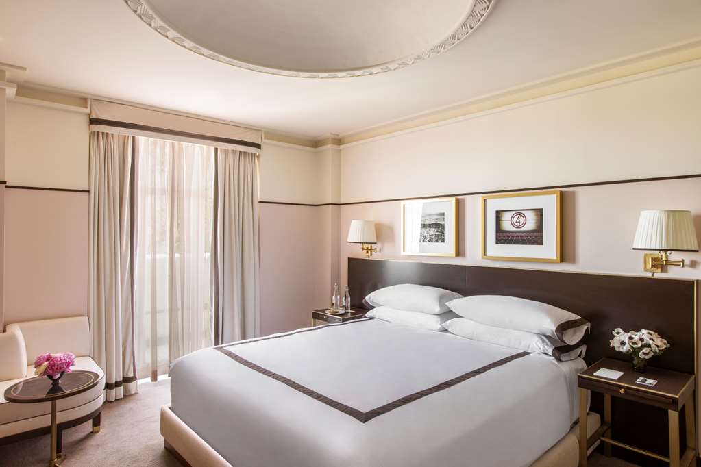 Sunset Tower Hotel - photo 13