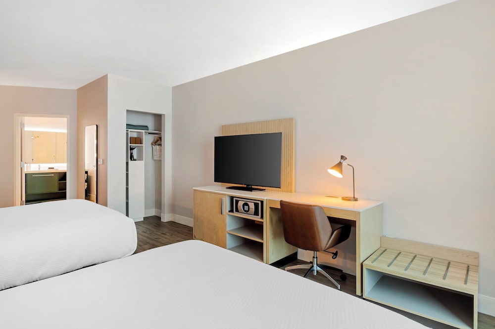 EVEN Hotel Waco University Area by IHG - photo 39