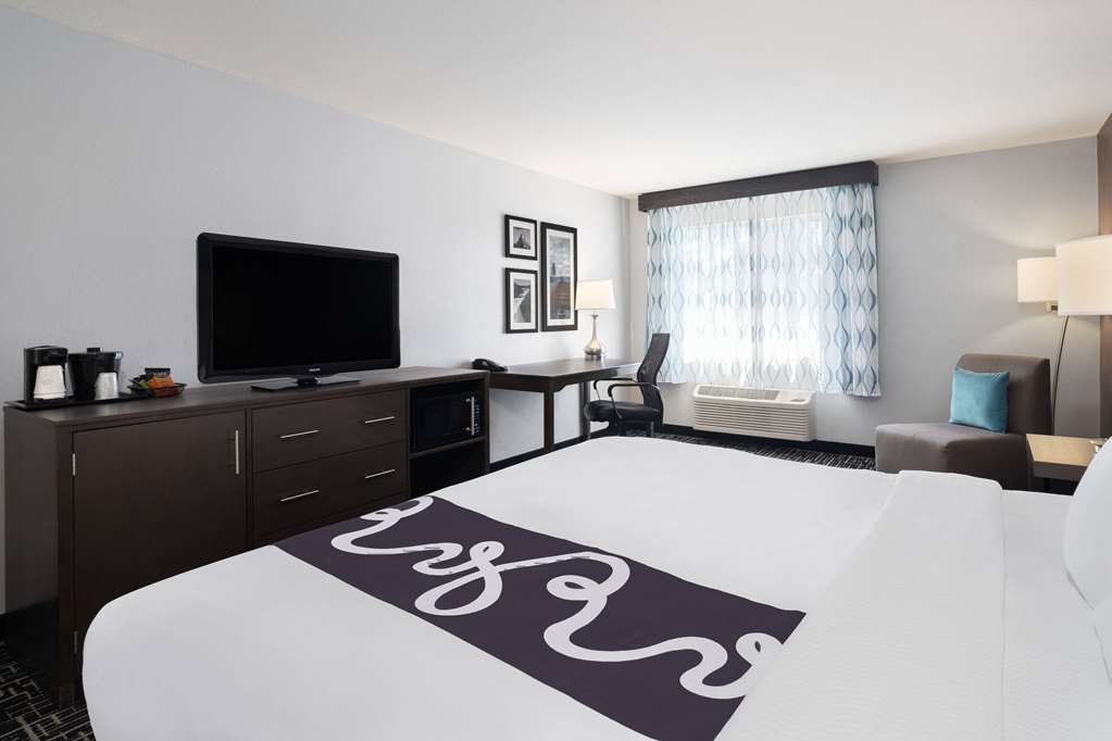 La Quinta Inn & Suites by Wyndham Pocatello - photo 17