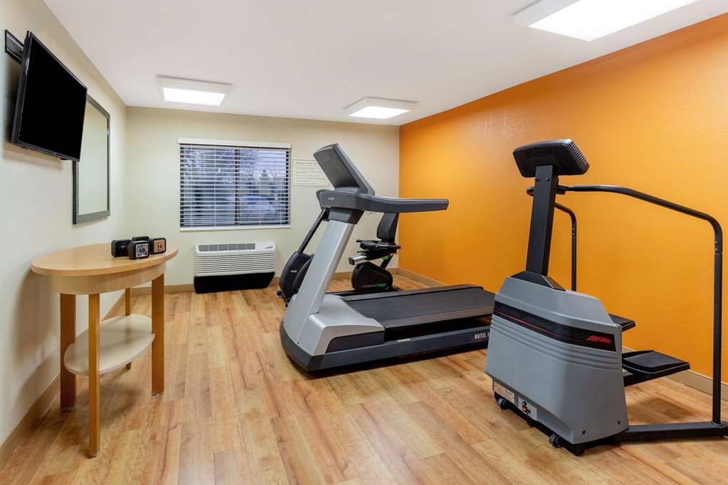La Quinta Inn & Suites by Wyndham Chicago Tinley Park - photo 16