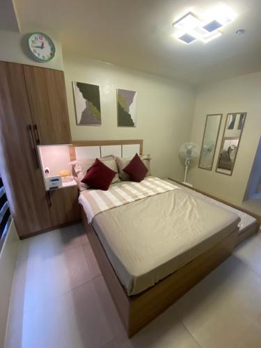Cozy studio unit 10mins from Airport 20mins from US Embassy across SM Sucat — 4-Star Luxury Hotel in Manila, Philippines