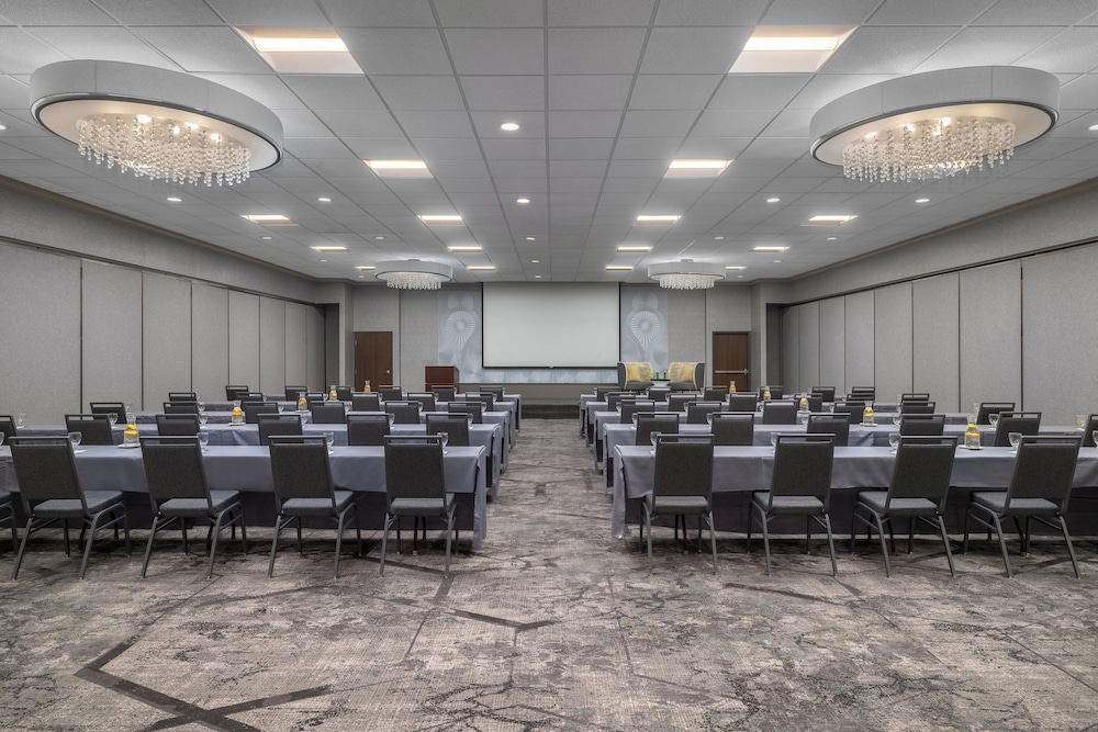 Holiday Inn Coralville Iowa City by IHG - photo 47