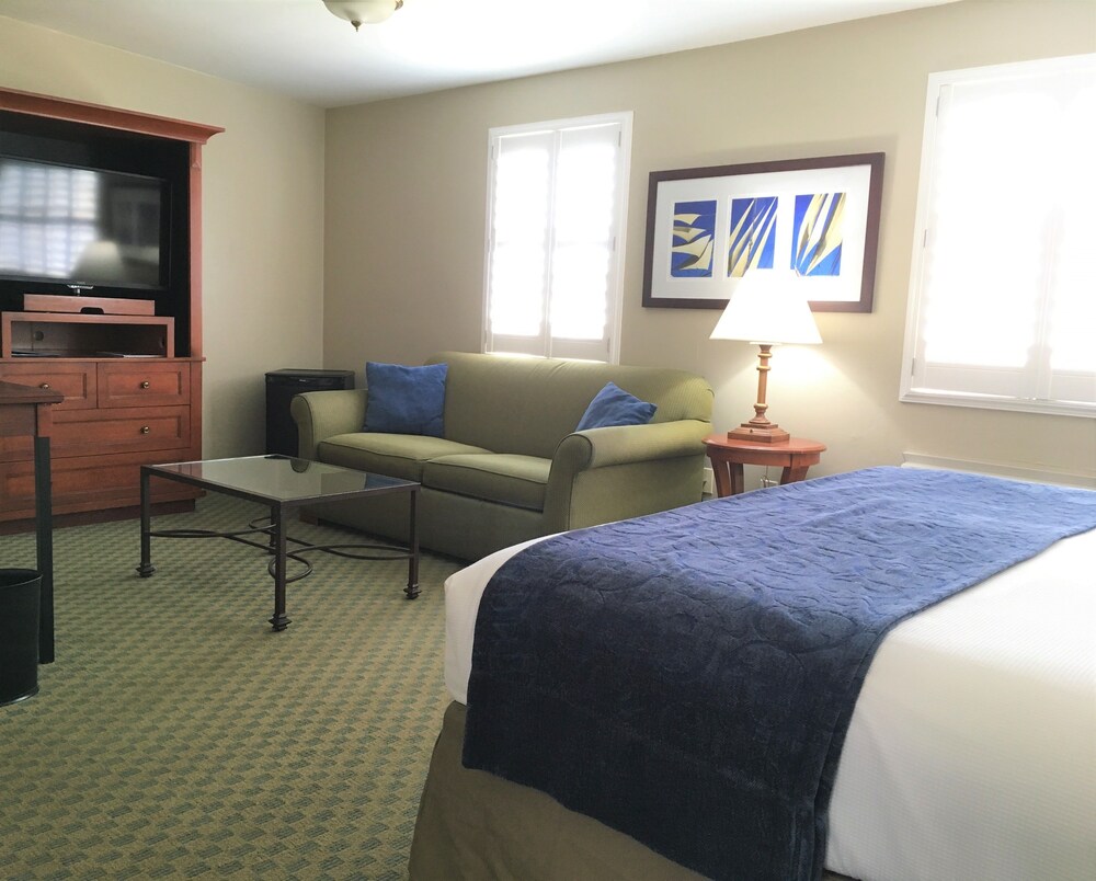 La Avenida Inn - photo 15