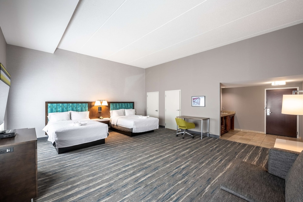 Hampton Inn & Suites Poughkeepsie - photo 13