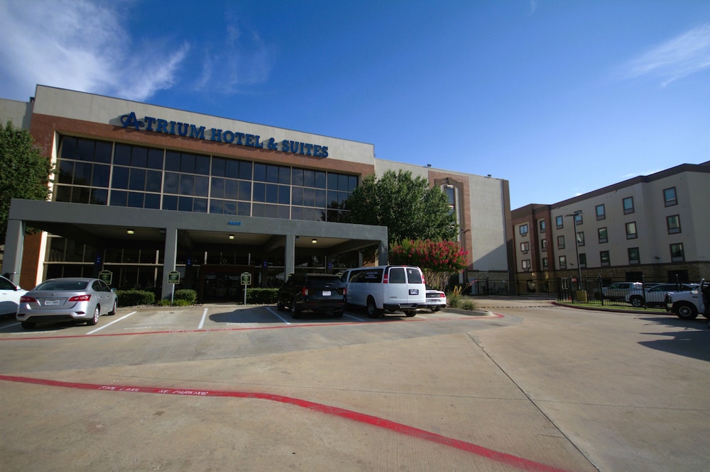 Atrium Hotel and Suites - photo 101