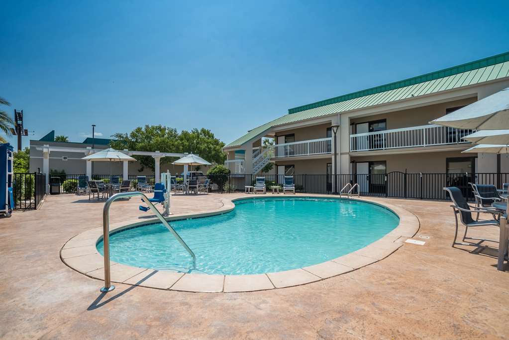 Best Western Flagship Inn - photo 8