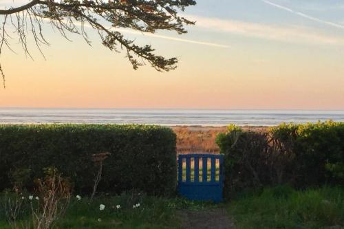 Vue mer pour une escale en baie du Mt St Michel — hotel in Cherrueix