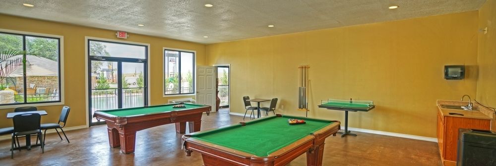 Eagle Inn & Suites - photo 12