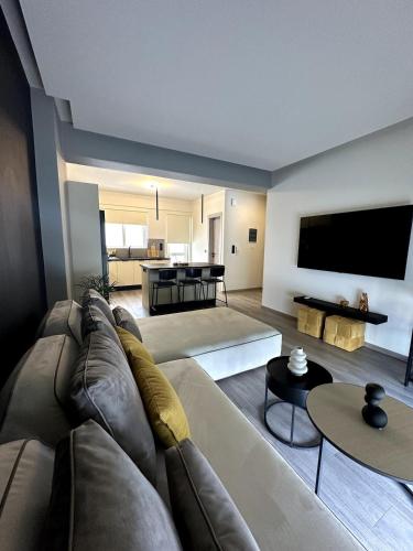 Her Luxury Apartment — 4-Star Luxury Hotel in Athens, Greece
