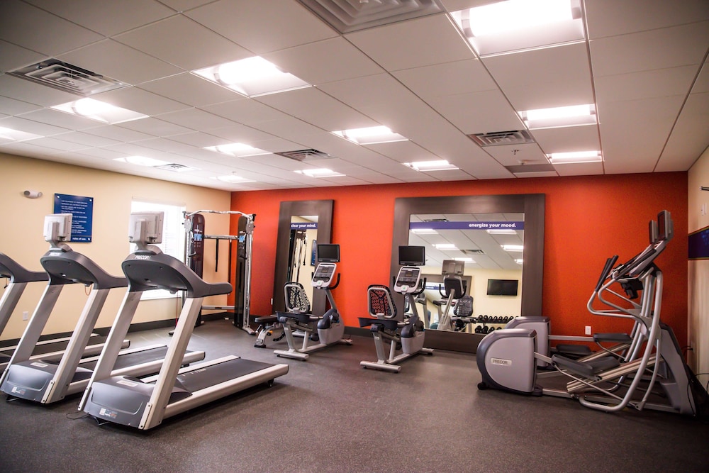 Hampton Inn Pontiac - photo 25