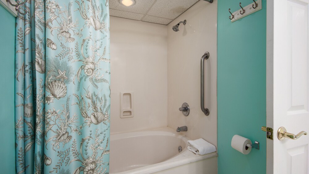 Long Beach 4 1007E 556192 by RedAwning - photo 32