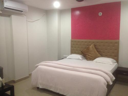 The Ambassador Inn — Raipur
