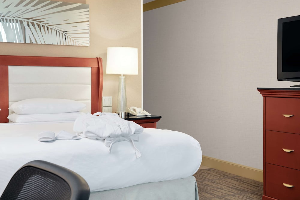 DoubleTree by Hilton Hotel Miami Airport & Convention Center - photo 29