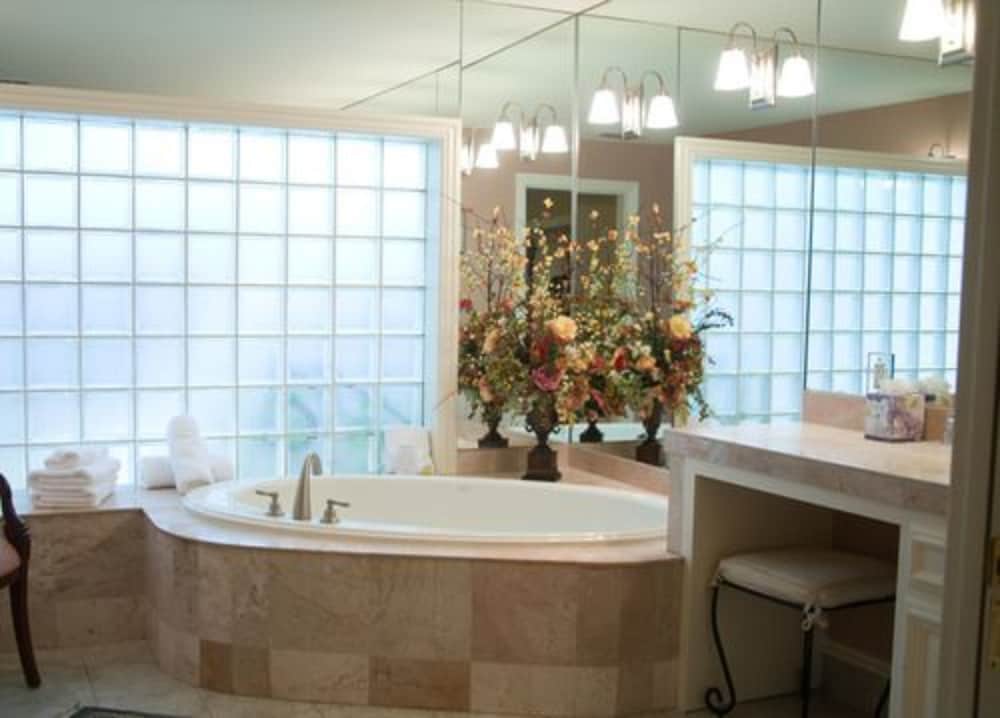 The Sanford House Inn & Spa - photo 37