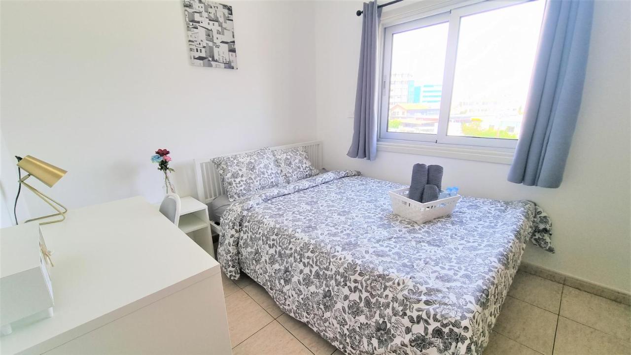 Comfy and Exquisite ROOMS in a Shared 3BR Apartment Near Main Harbor City Center