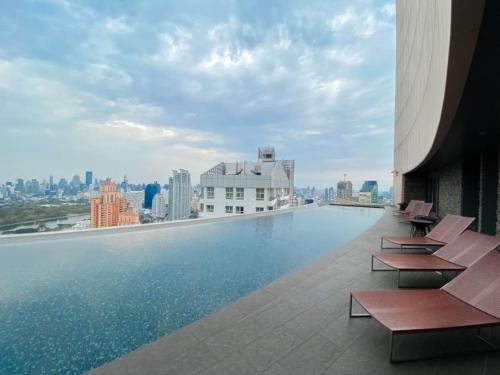 Stylish Riverview 1BR Ultra Fast WiFi Phrom Phong