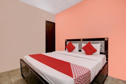 Super Hotel O Super Siddhartha Guest House — 4-Star Luxury Hotel in New Delhi, India