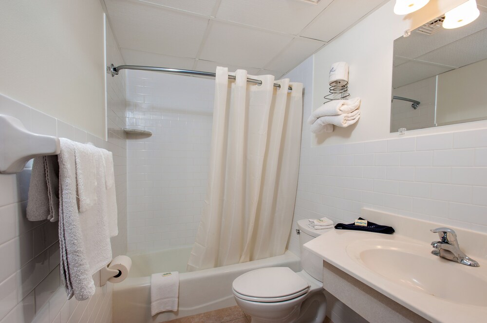 Harbor Light Family Resort - photo 14