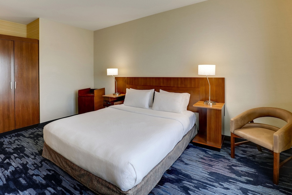 Fairfield Inn & Suites Hutchinson - photo 8