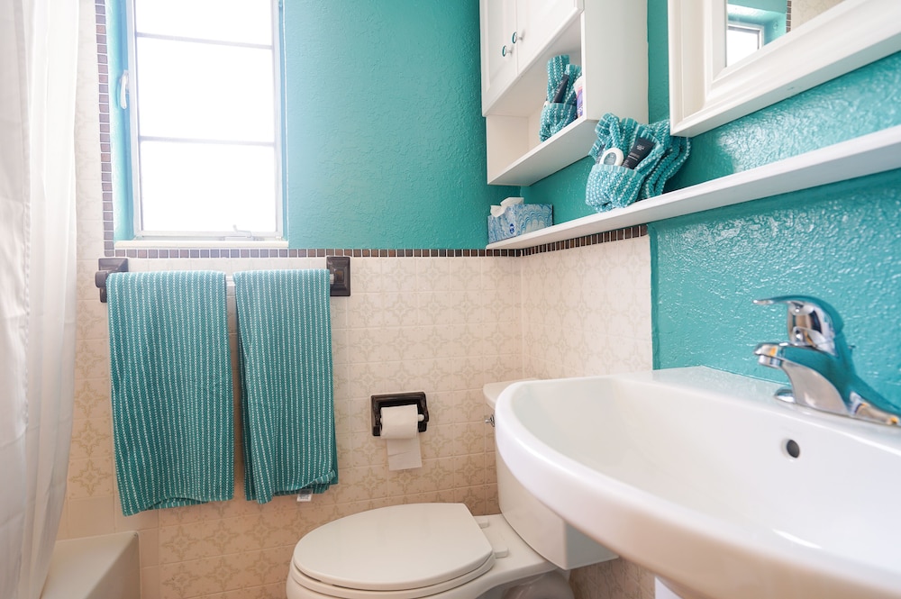 Mar Bay Motel &Suites - photo 42