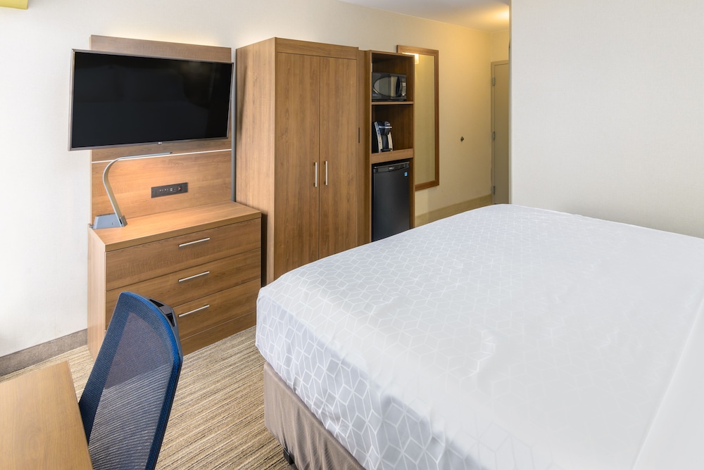 Holiday Inn Express Southington by IHG - photo 14