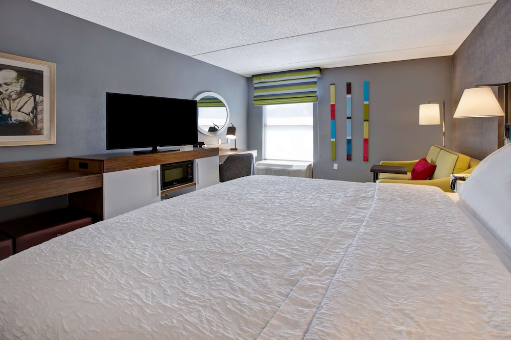 Hampton Inn Olive Branch - photo 5