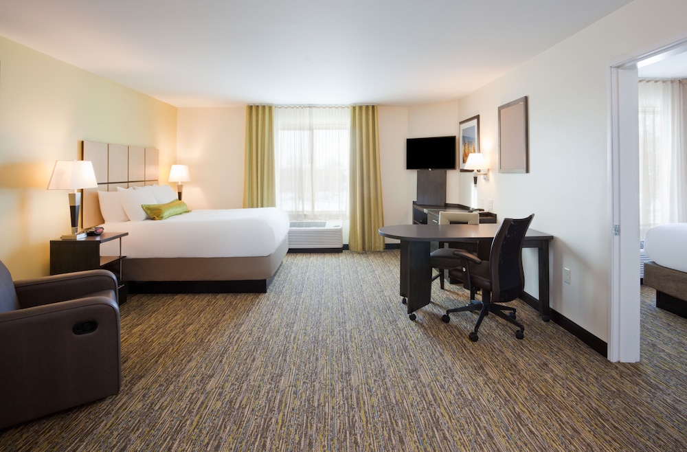 Candlewood Suites Bemidji Paul Bunyan by IHG - photo 16
