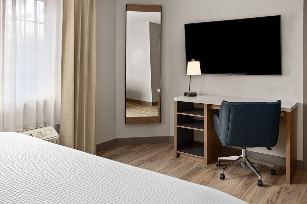 Candlewood Suites Richmond South by IHG - photo 16