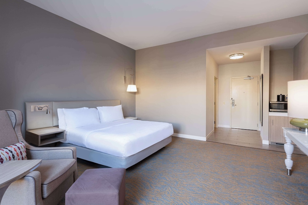 Hilton Garden Inn St. Charles - photo 18