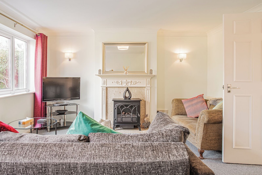 Central 2BD with Garden and Free Parking — 4-Star Luxury Hotel in Cheltenham, United Kingdom