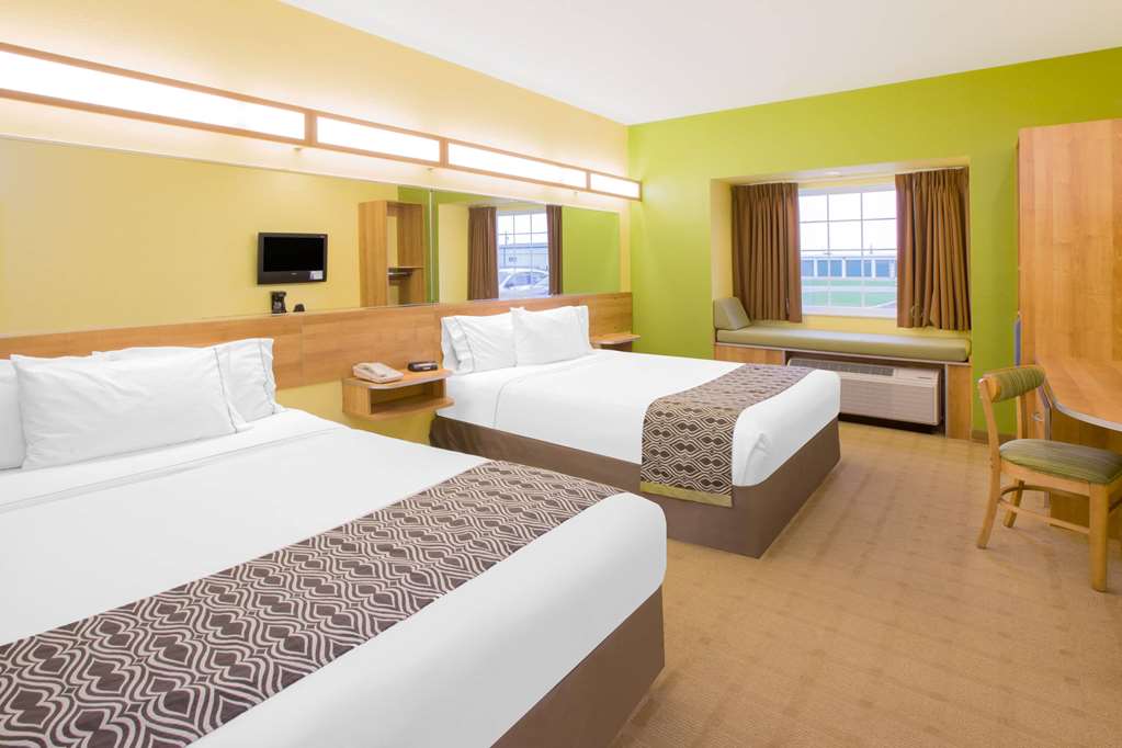 Microtel Inn & Suites by Wyndham Delphos - photo 7