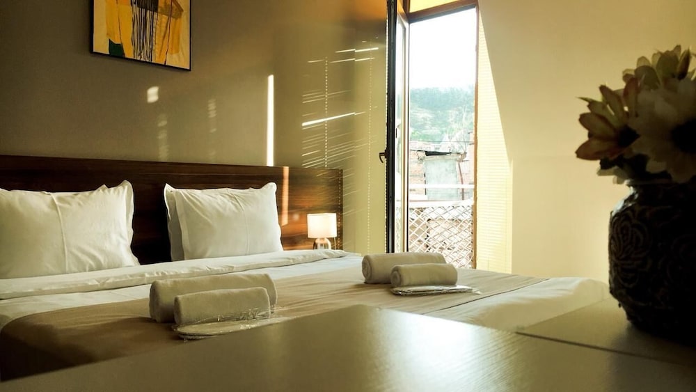 Point Hotel Tbilisi — 4-Star Luxury Hotel in Tbilisi, Georgia