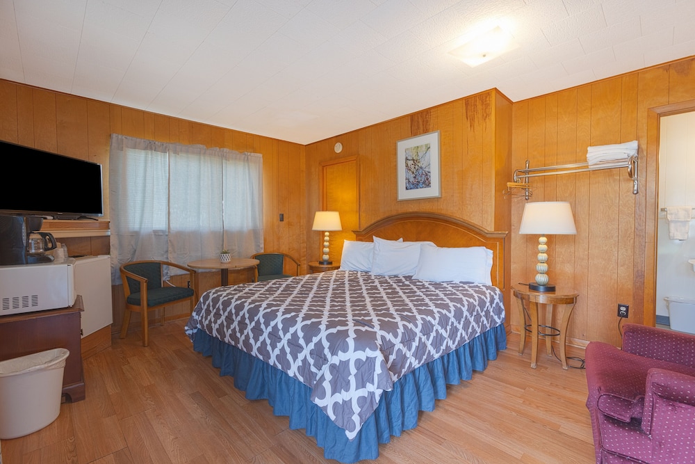 Parkside Motel by OYO Meadville Conneaut Lake - photo 22