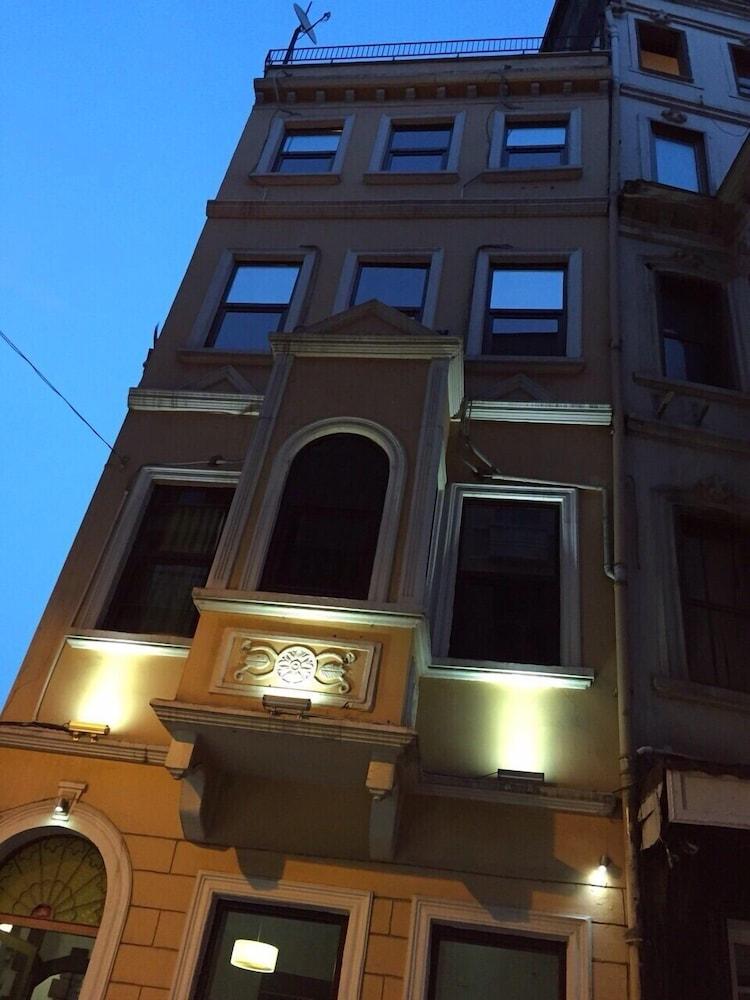 Melek Hotels Pera — 4-Star Luxury Hotel in Istanbul, Turkey