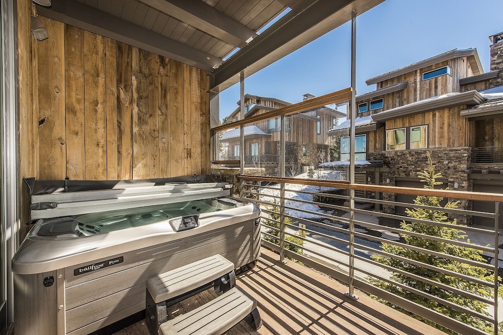 Platinum Four Bedroom Suite 4 Apartment Hotel by RedAwning - photo 18