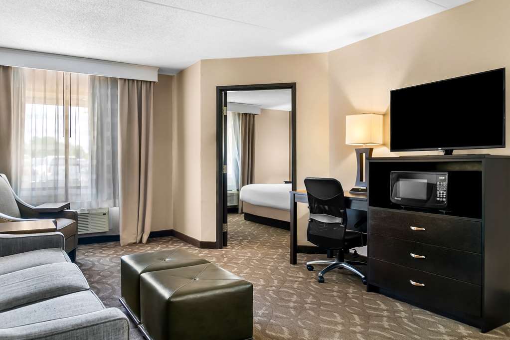 Best Western Okemos East Lansing Hotel & Suites - photo 21