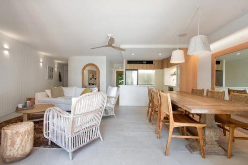 The Cove Noosa Apartment 13 — 4-Star Luxury Hotel in Noosa Heads, Australia