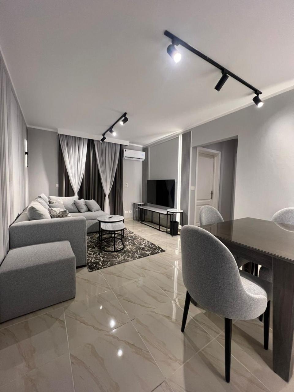 Charming Hotel Apt Near Attractions in New Cairo, Egypt