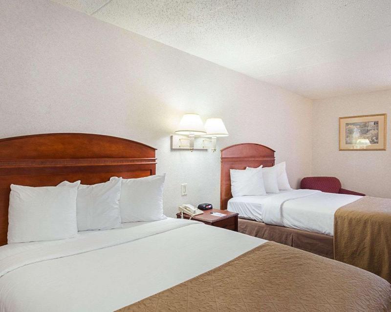 Quality Inn & Suites - photo 26