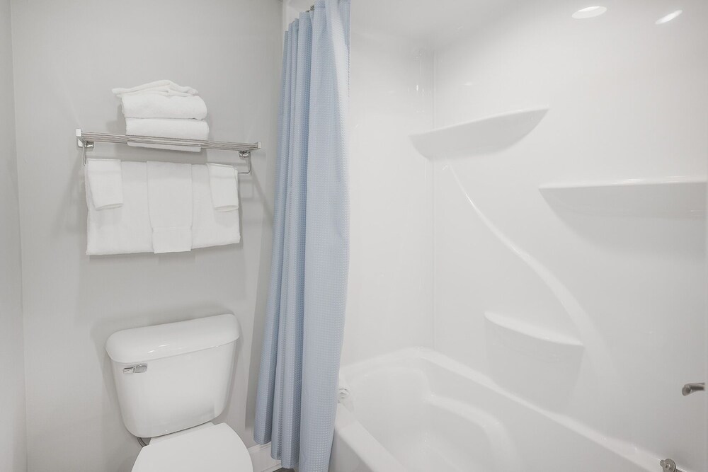 Phoenix Gulf Towers 1904 4 Bedroom Condo - photo 33