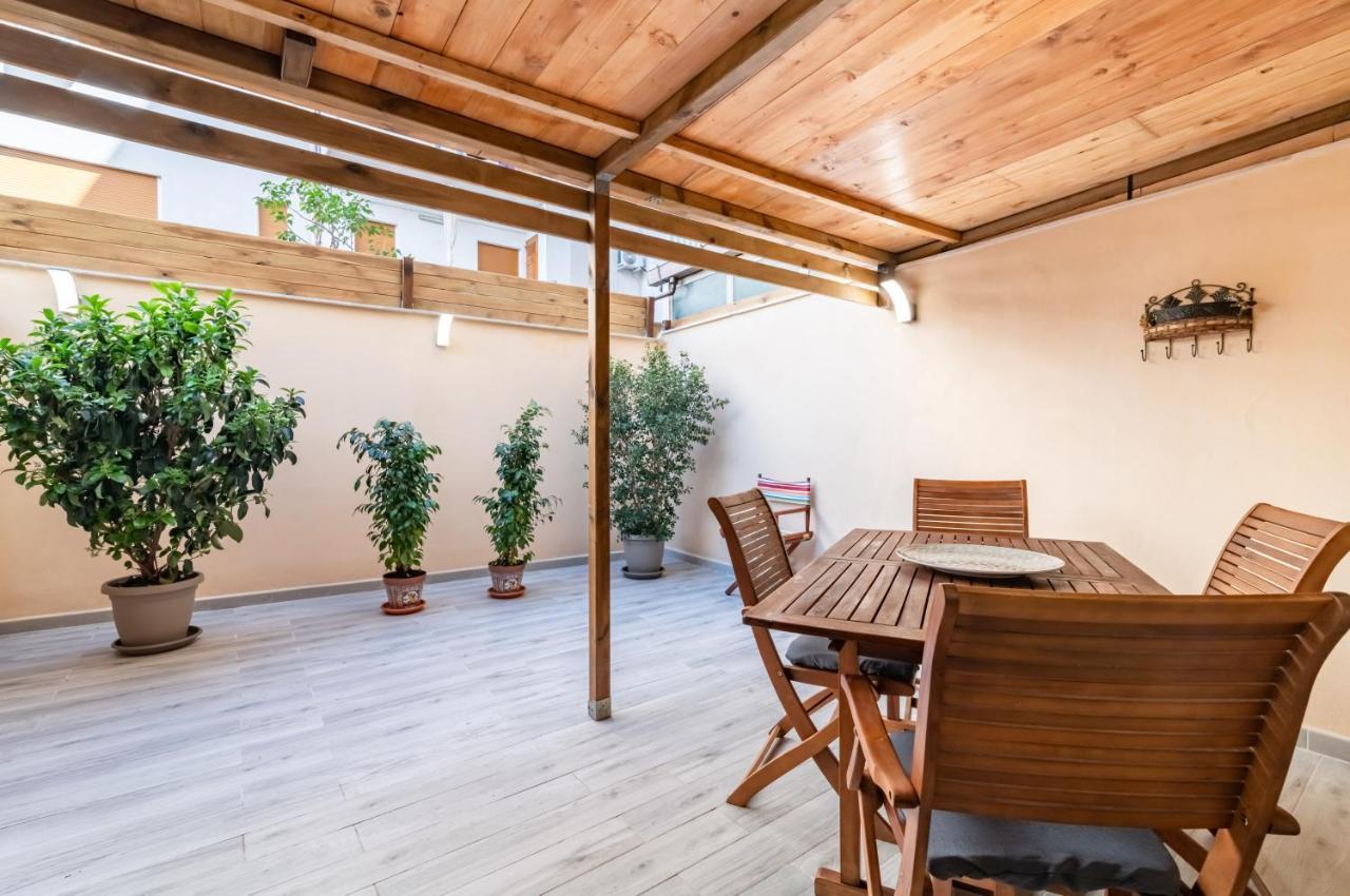 Guesthost Palermo Charming Flat with Terraces X6 — 4-Star Luxury Hotel in Palermo, Italy