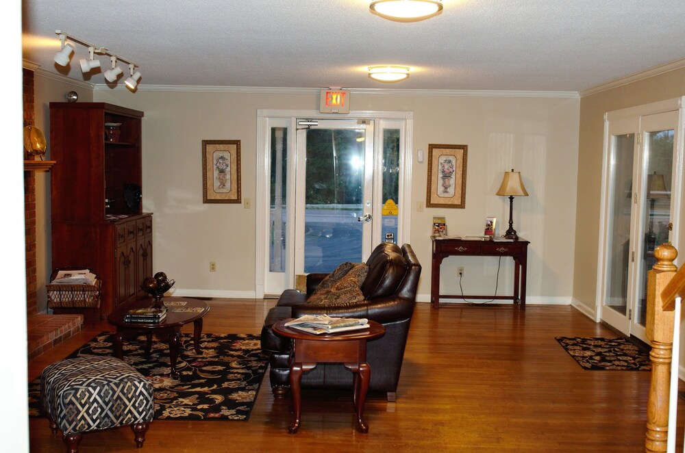 Four Seasons Country Inn - photo 33