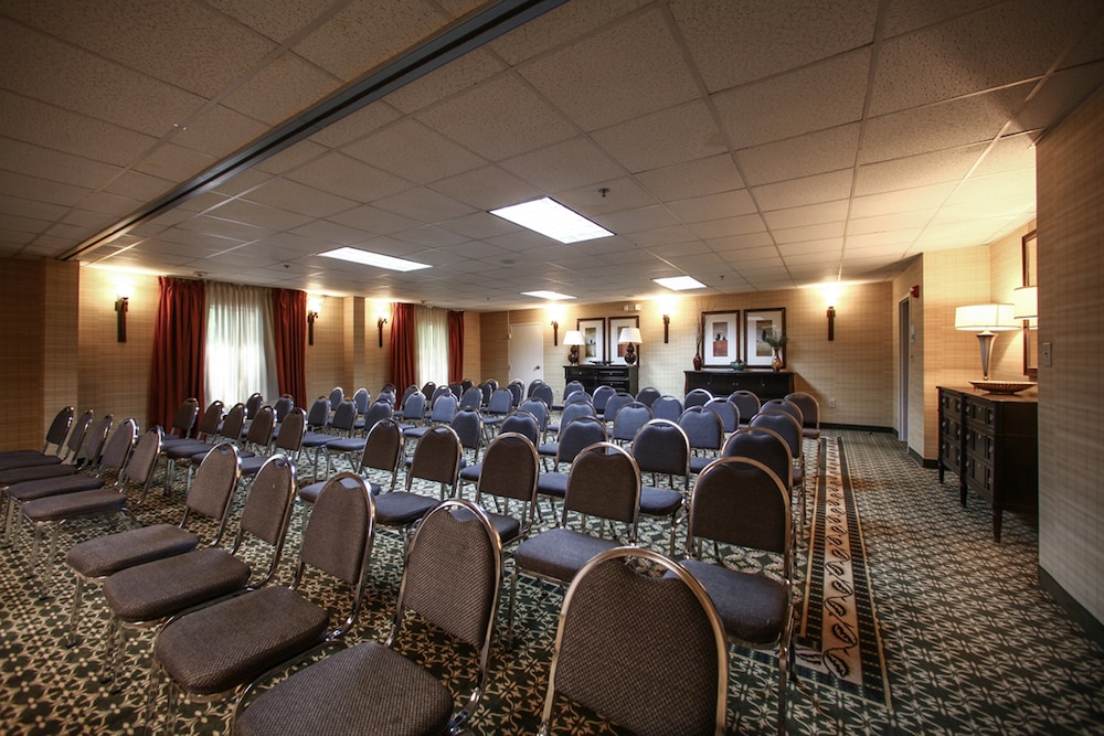 Holiday Inn Express Atlanta Emory University Area by IHG - photo 65
