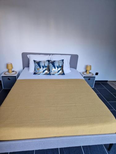 Grand Studio 2 Personnes — hotel in Saint-Amand-Montrond