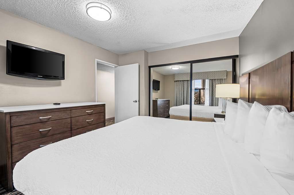Best Western Los Alamitos Inn & Suites - photo 29