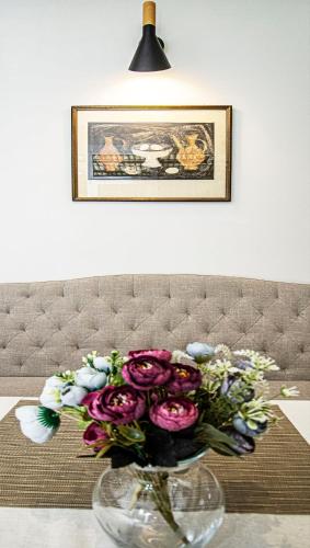 Elegant 1BR Vake Apt for 3 By Wehost
