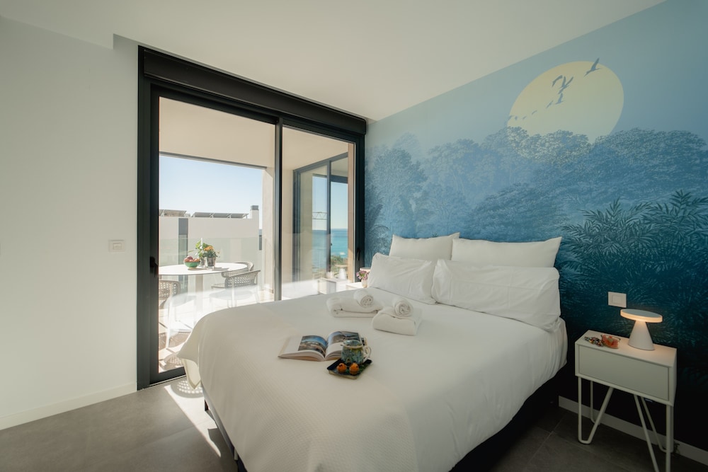 Horizonte Line — 4-Star Luxury Hotel in Villajoyosa, Spain