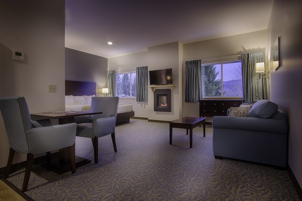 Sun & Ski Inn And Suites - photo 26